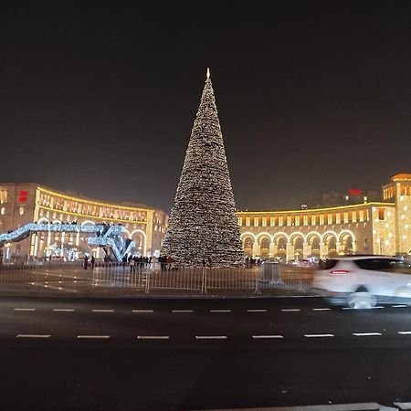 Luxury Apartment In Republic Square エレバン エクステリア 写真